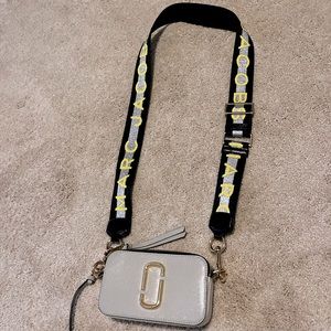 NEW- Marc Jacobs snapshot bag with shoulder strap